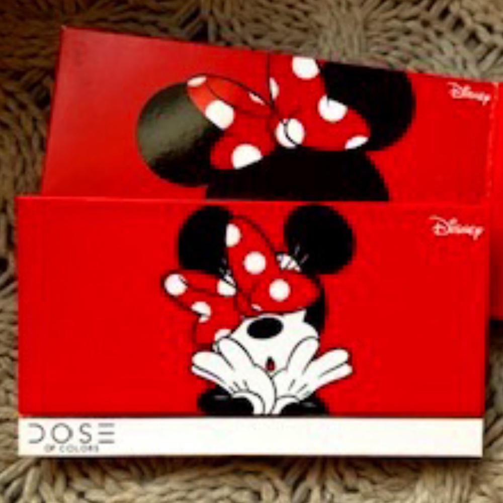 *HOST PICK* Minnie Eyeshadow/Blush Palette *NEW*